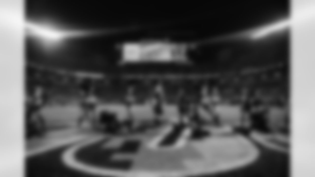221110 Panthers vs Falcons-291