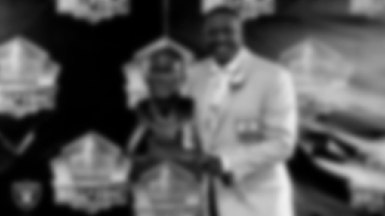 WR Tim Brown (1988-2003)
Hall of Fame Class of 2015