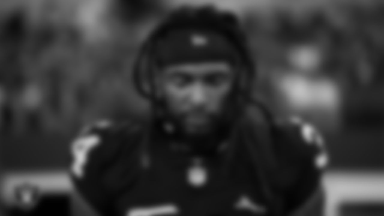 Las Vegas Raiders running back Brandon Bolden (34) warming up before the preseason away game against the Dallas Cowboys at AT&T Stadium.