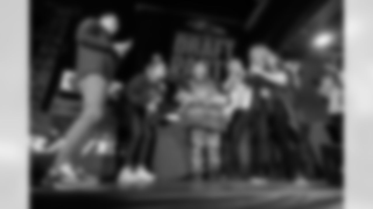60_DraftParty_042723sh3029_WEB