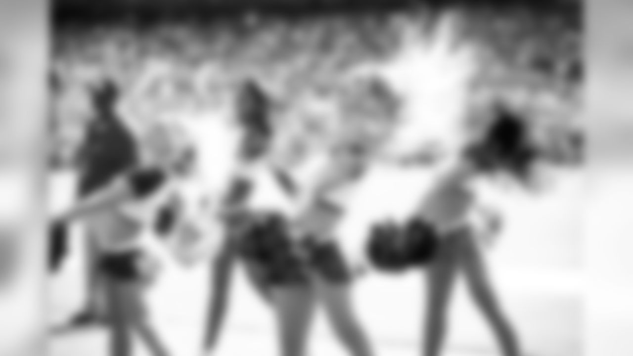 CHEER_BROWNS_SEP_29-13