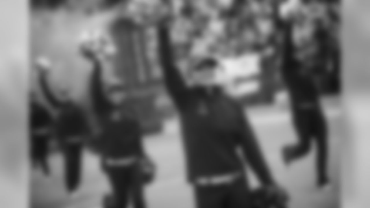 RAVENS_GAME_9_CHEER-7