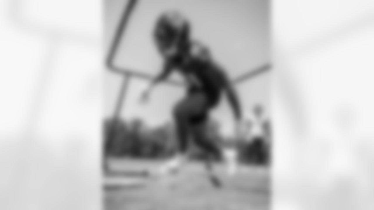 WR Tarik Black