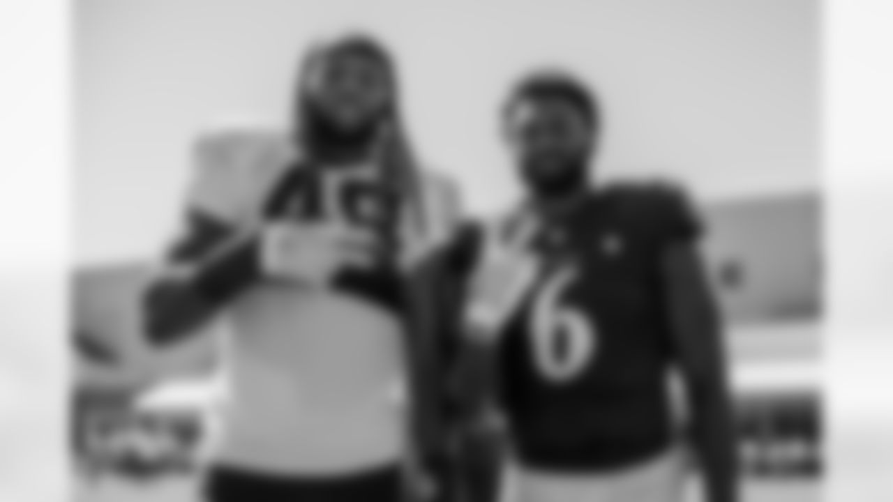 From left: Washington Commanders DE Andre Jones Jr., ILB Patrick Queen