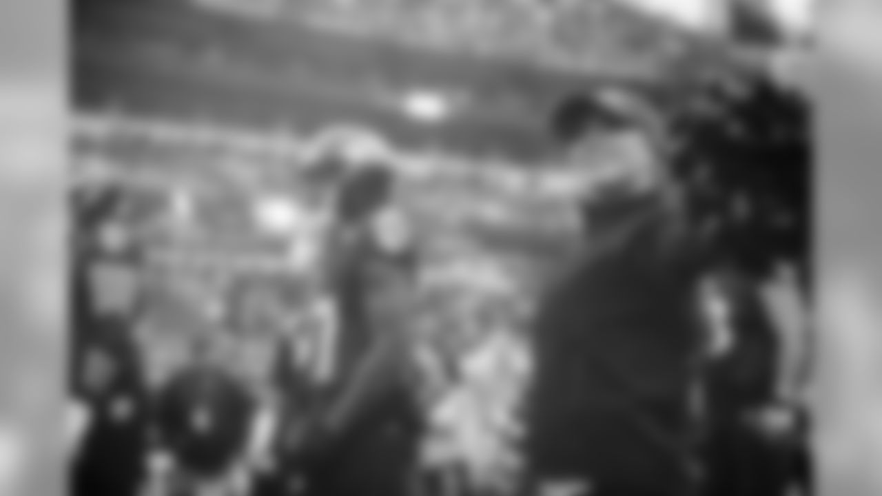 RAVENS_GAME_9_CHEER-8