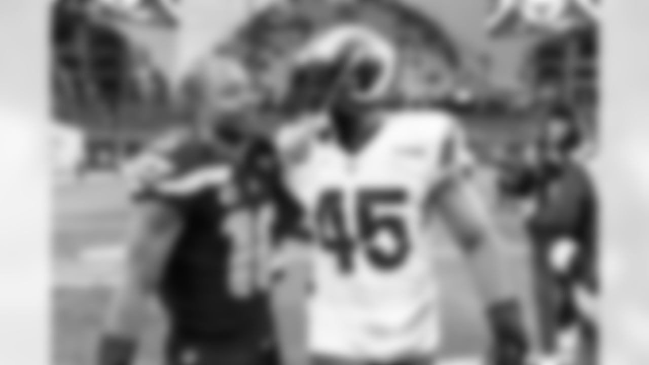 The best photos of Seahawks wide receiver Tyler Lockett from the 2022 season.