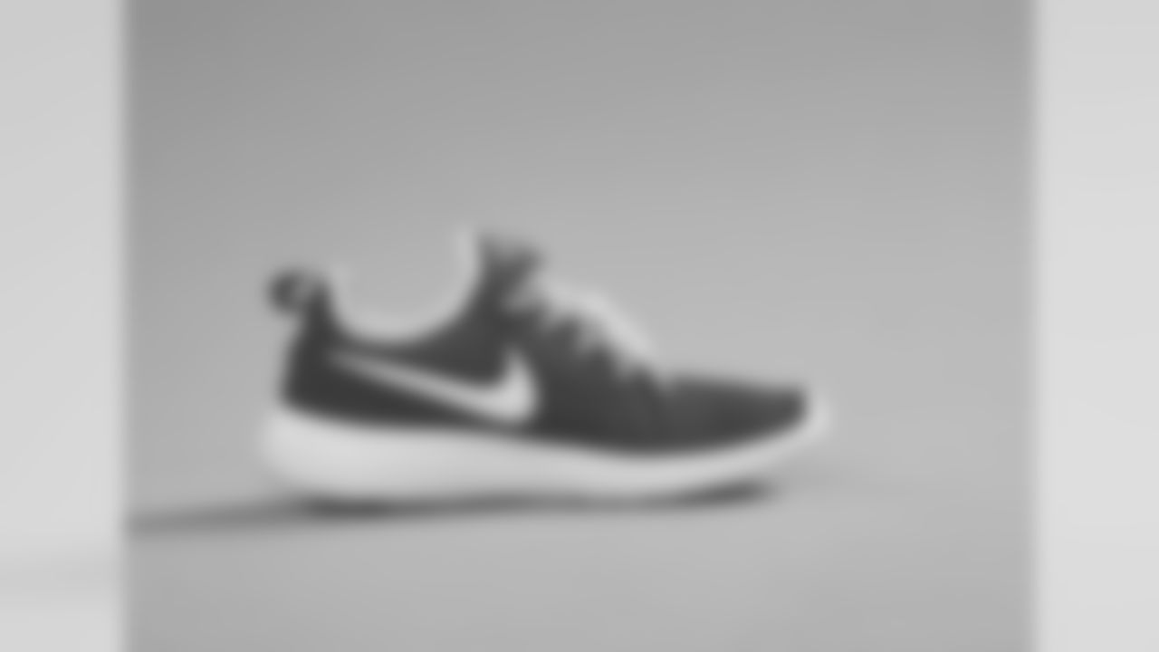 2018_1011_CrucialCatchShoes_0009
