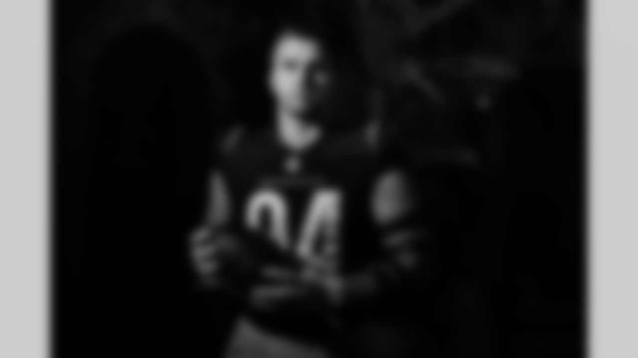 DE Sam Hubbard