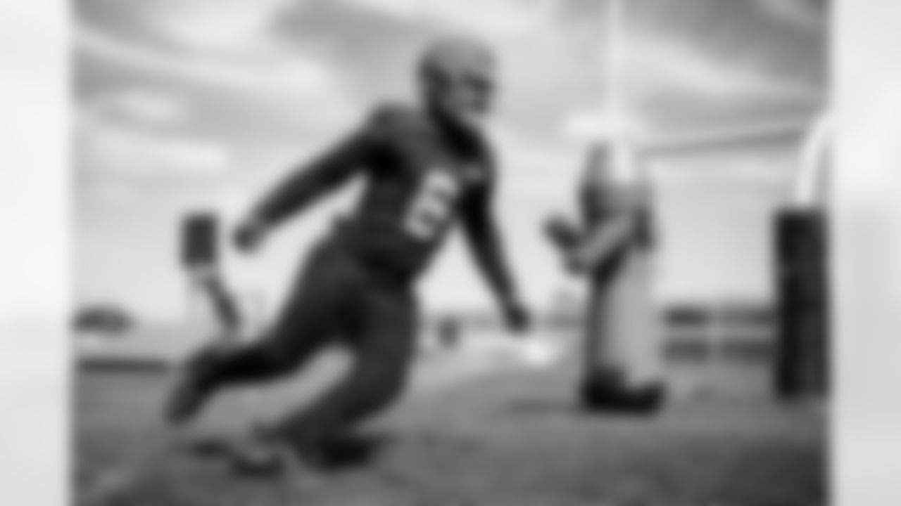 Linebacker Jeremiah Owusu-Koramoah (6) during OTA 3 at CrossCountry Mortgage Campus on May 23, 2024.