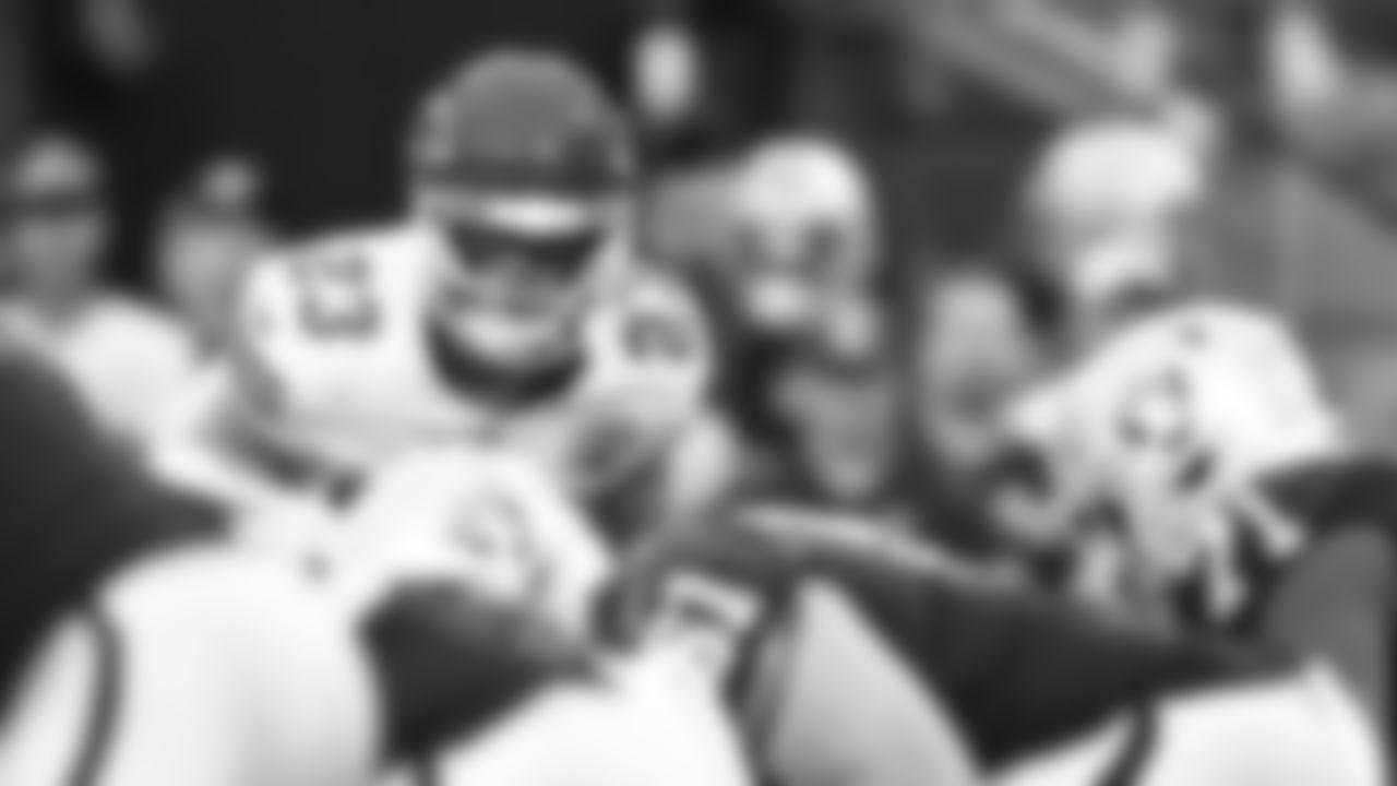 Kansas City Chiefs middle linebacker Drue Tranquill (23) during the NFL Week 8 matchup against the Las Vegas Raiders on Sunday, October 27, 2024 in Las Vegas, NV.