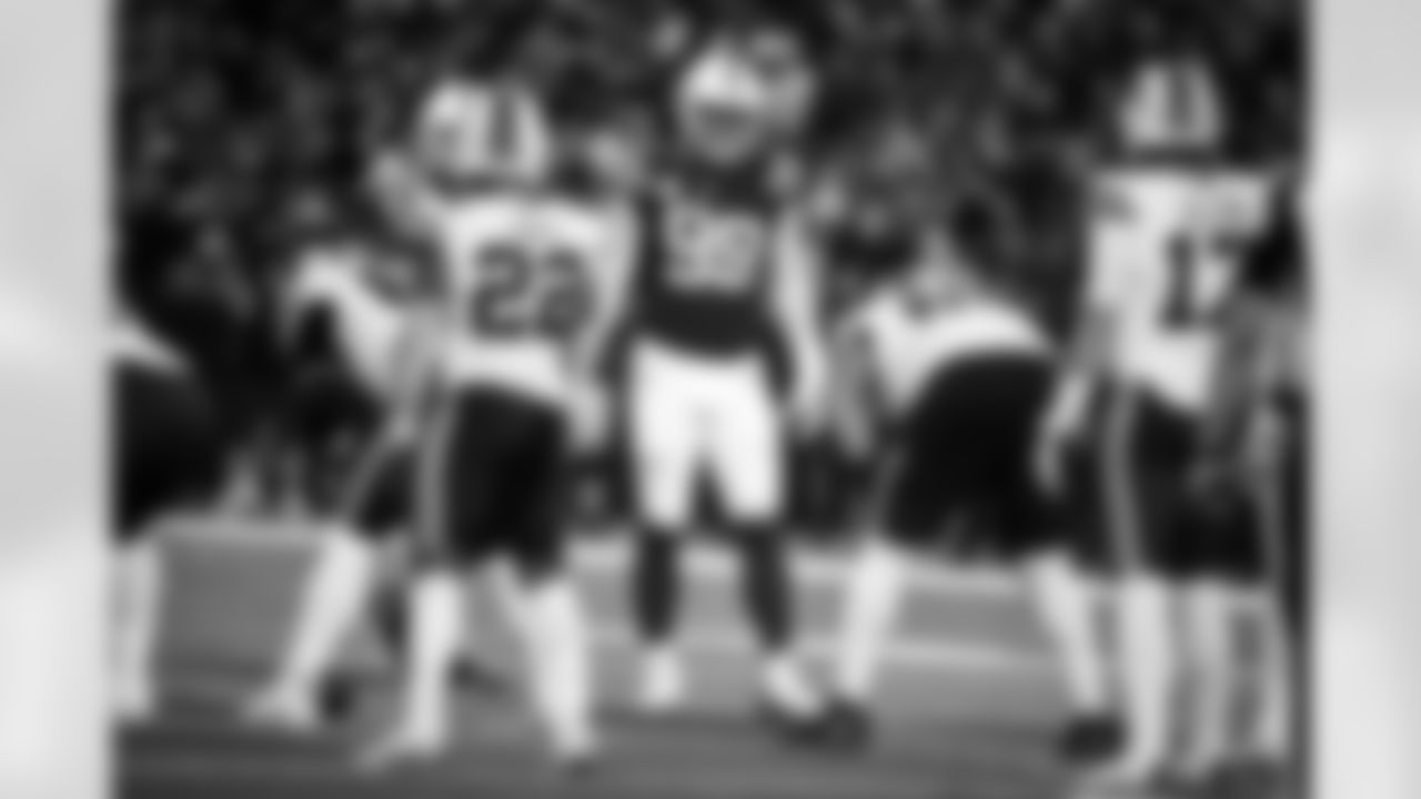 DT DeForest Buckner #99