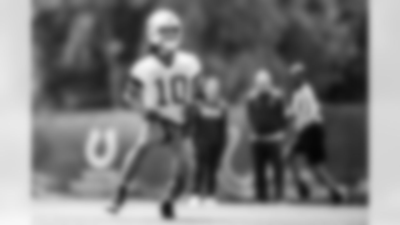 10 WR Adonai Mitchell