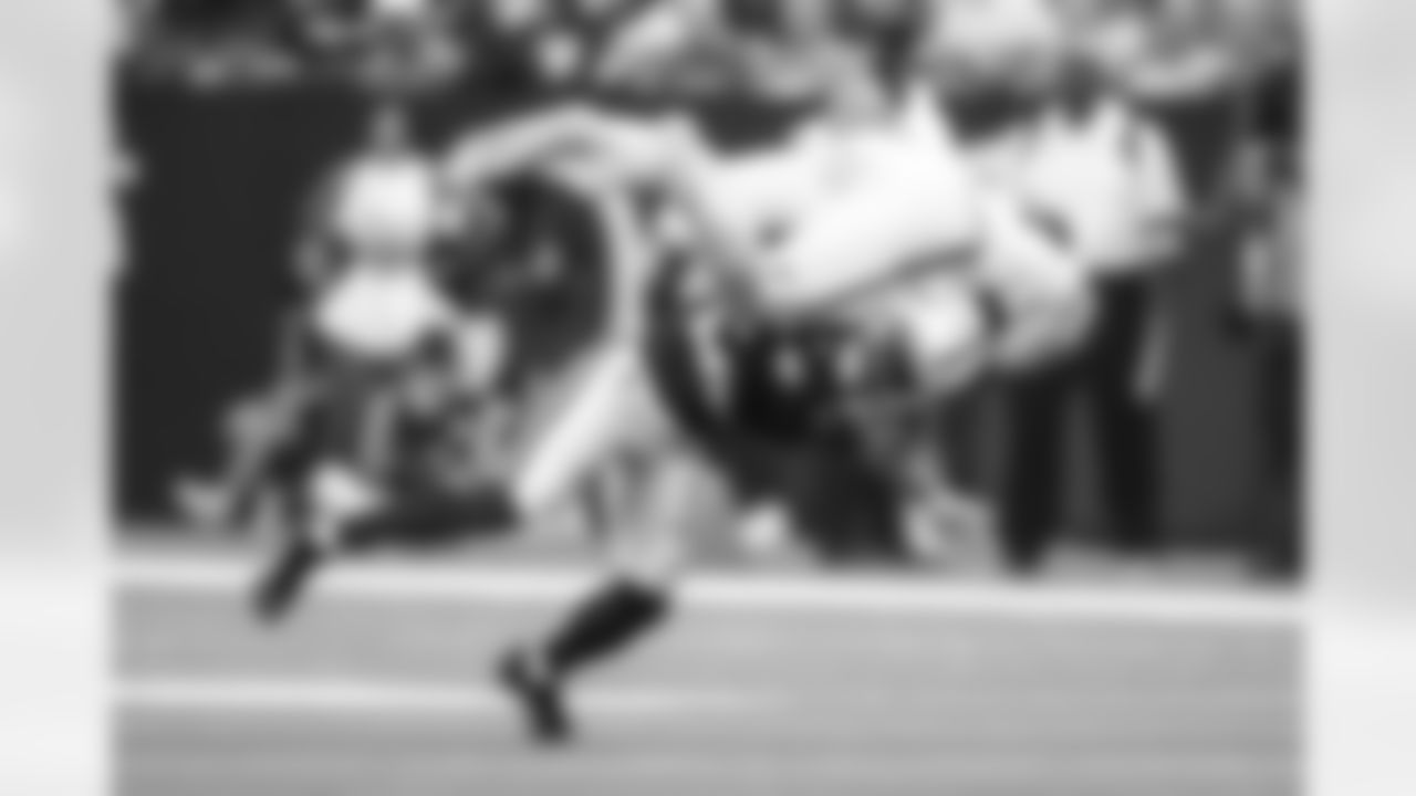 CB Kenny Moore II #23