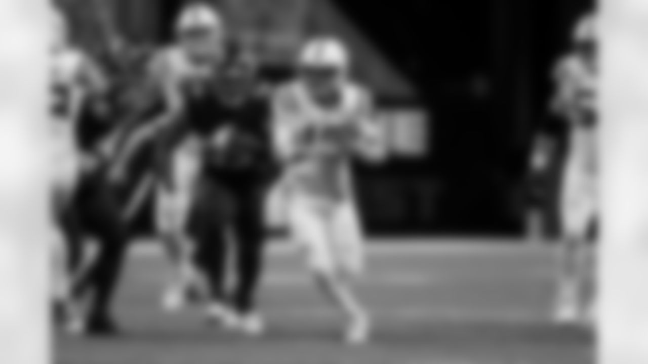 10 QB Gardner Minshew