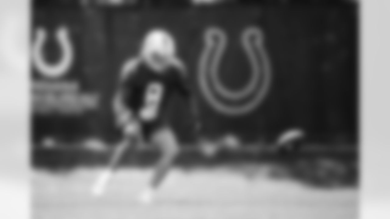 8 QB/WR Jason Bean