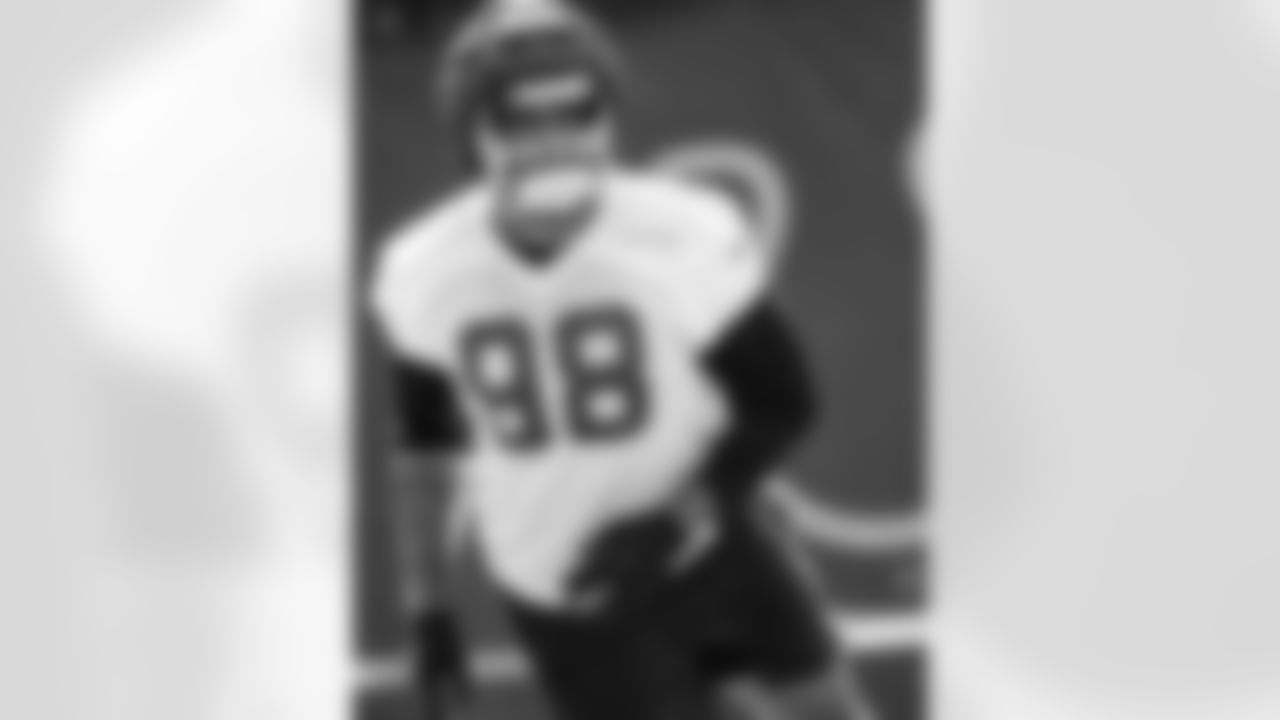 DT Raekwon Davis #98
