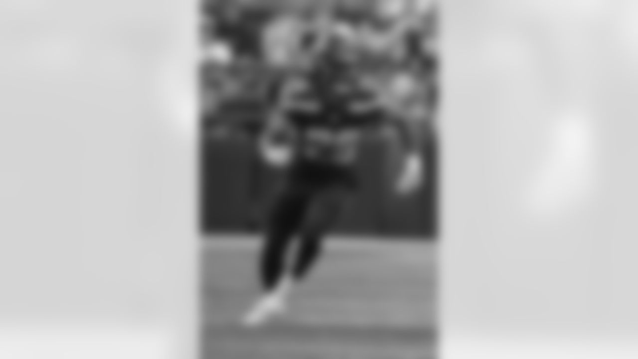 S Jonathan Sutherland - Free Agent Signing (August 15)