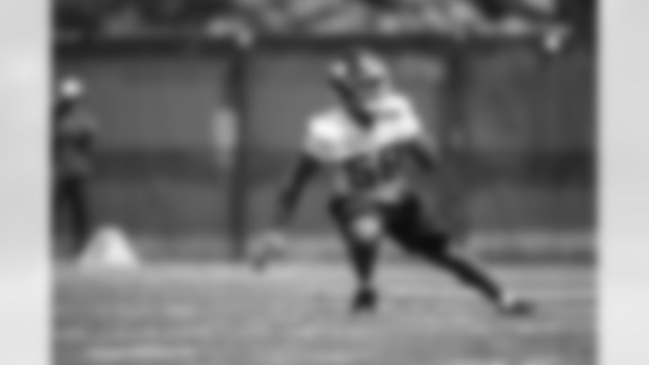 ILB Bobby Okereke (58)