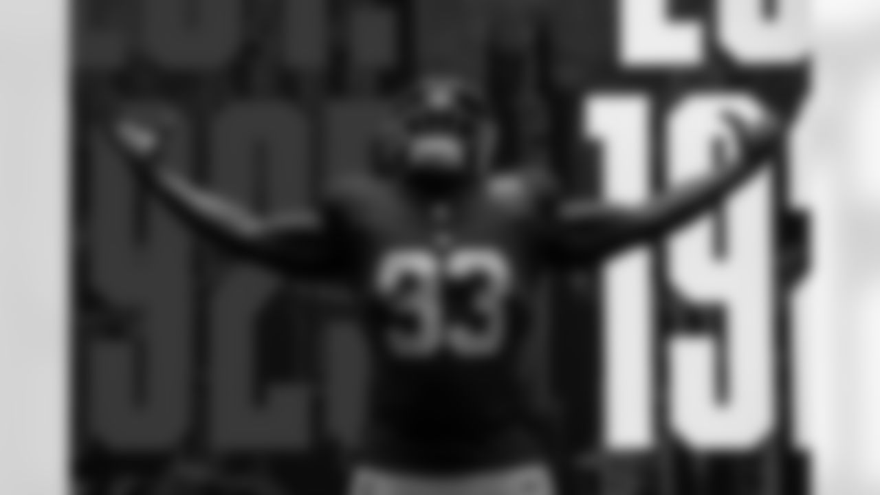 DL Rakeem Nuñez-Roches (93)