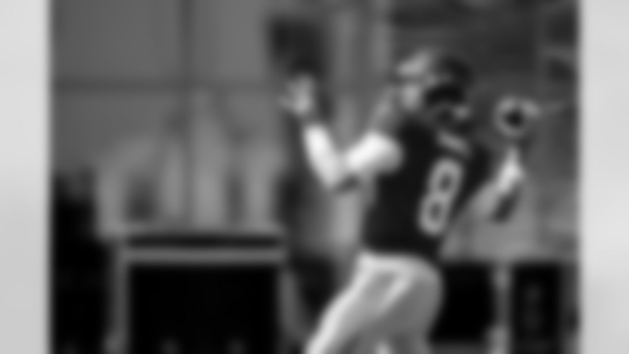 QB Daniel Jones (8)