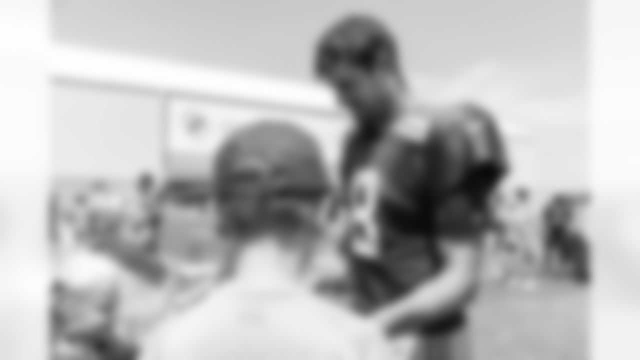QB Daniel Jones (8)