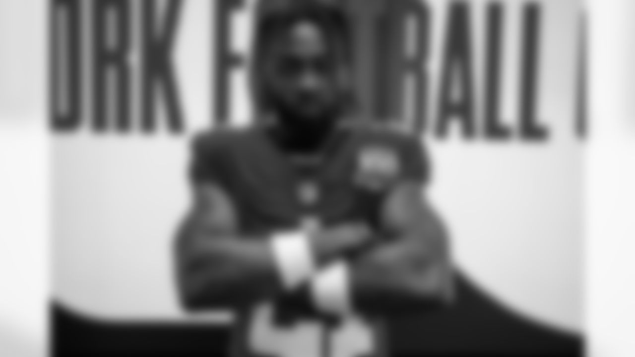 DB Jalen Mills (21)