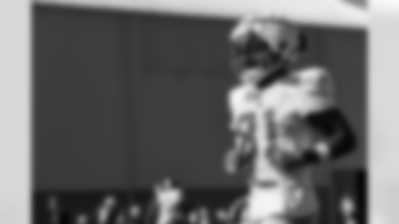 WR Kearis Jackson (81)