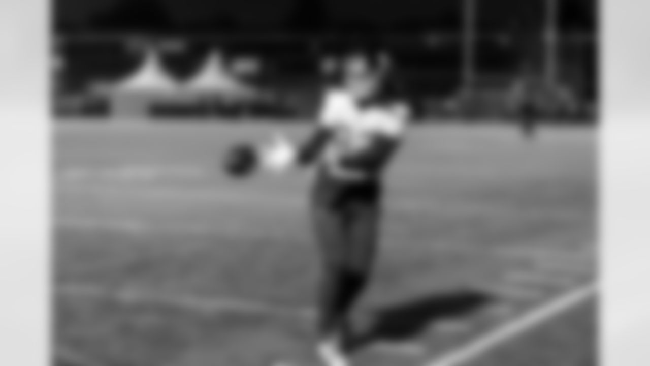 TE Daniel Bellinger (82)