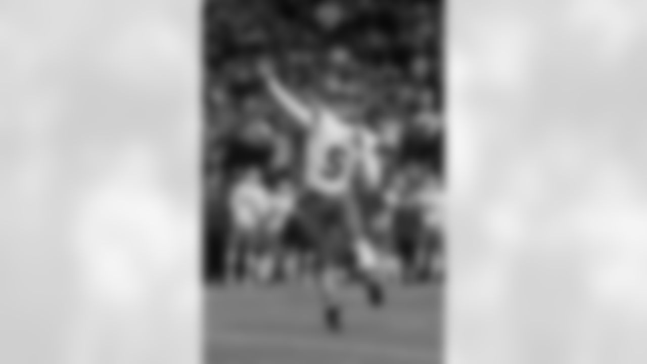 Cleveland Browns quarterback Jameis Winston (5) throws a pass during an NFL football game against the Cleveland Browns, Monday, Dec. 2, 2024 in Denver. (Adam Bratten/Denver Broncos via AP)