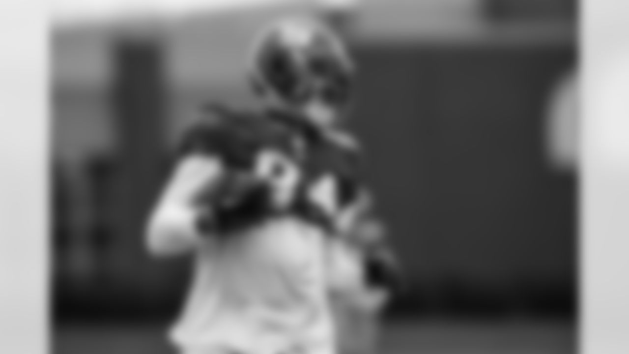 TE Theo Johnson (84)