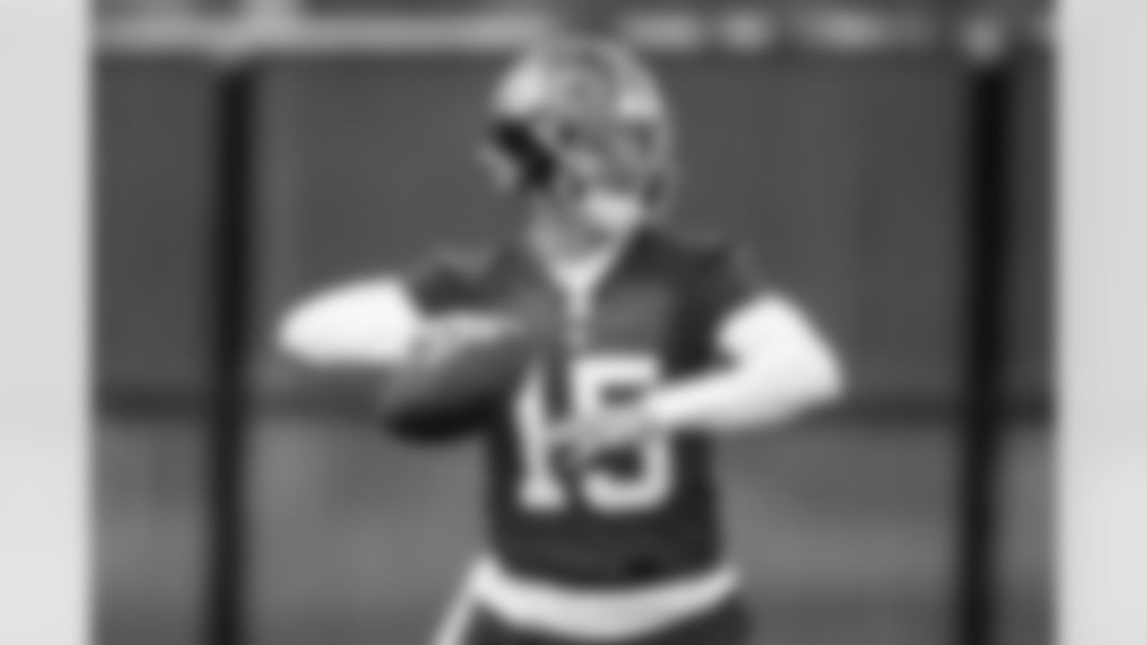 QB Tommy DeVito (15)