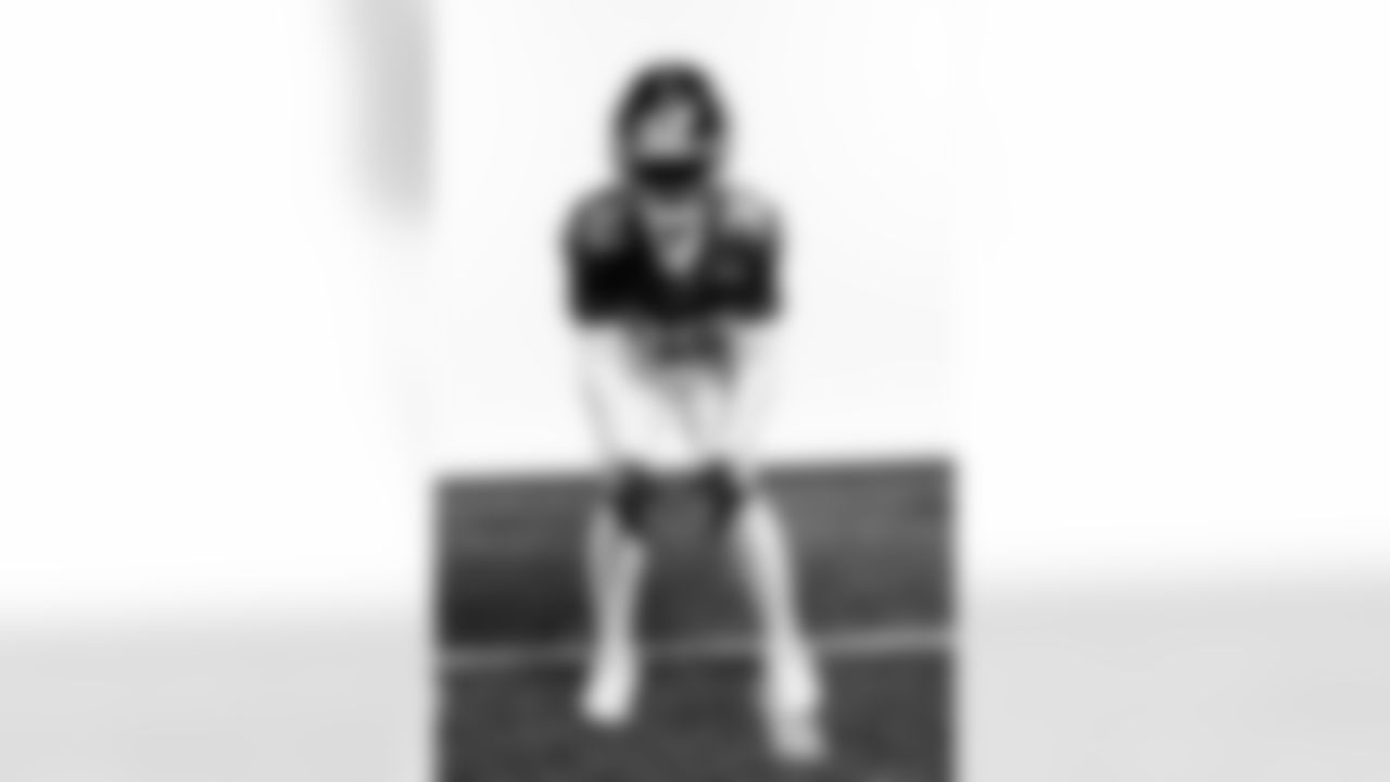Darnay Holmes (30)