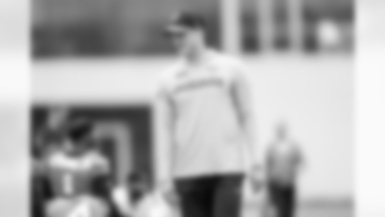 Jacksonville, Fla. — Jaguars assistant wide receivers coach/passing game specialist Tyler Tettleton during practice at the Miller Electric Center on December 27, 2024.