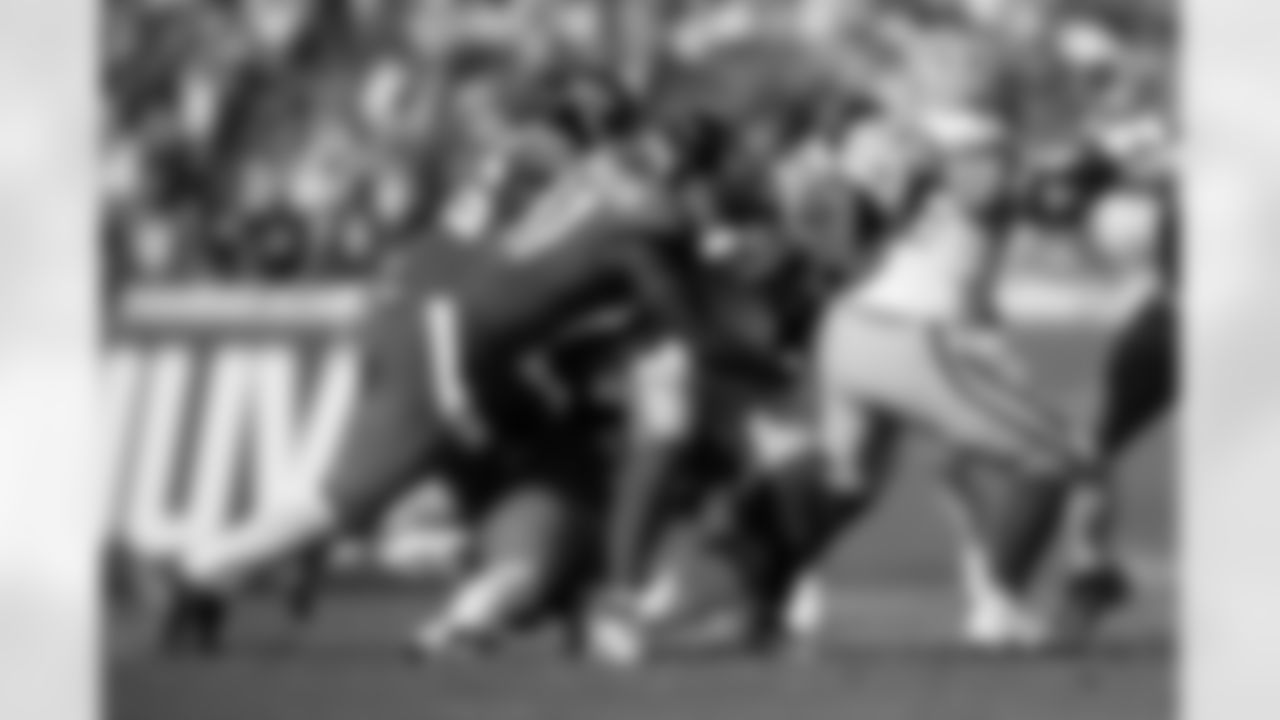 Jacksonville Jaguars vs. Green Bay Packers
DE Josh Hines-Allen (41) and DE Travon Walker (44)