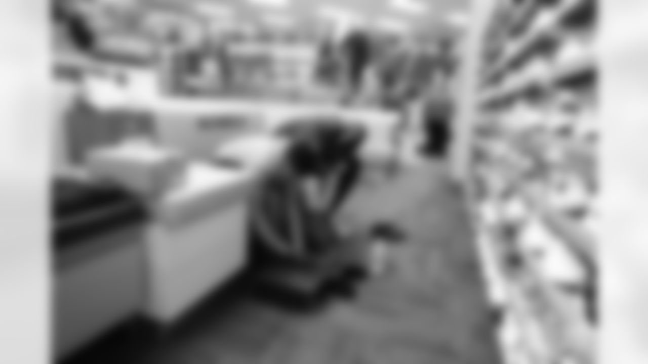241112-scheels-shopping-C-AMP-010