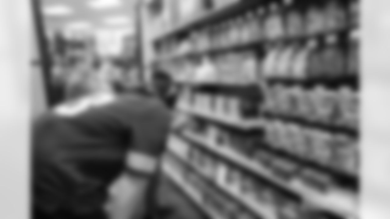 241112-scheels-shopping-C-AMP-011