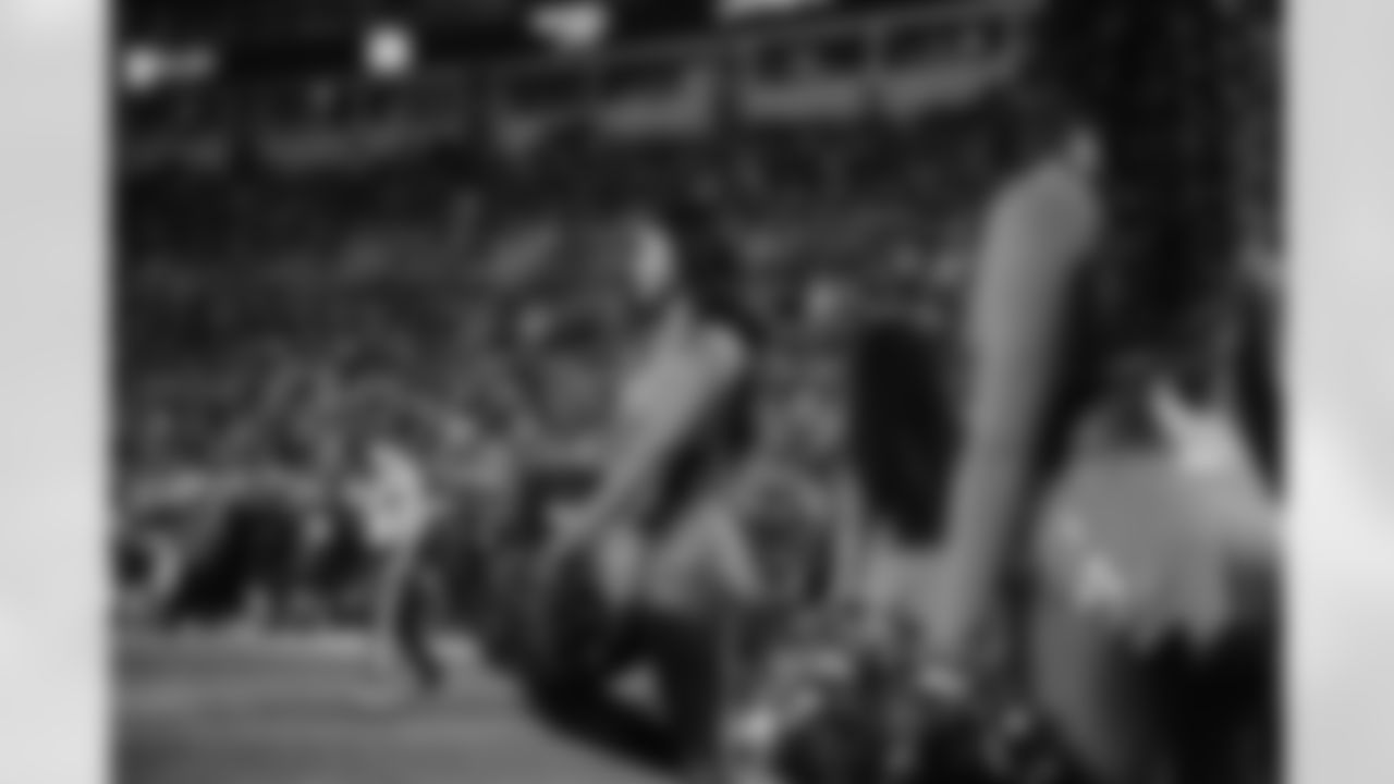 231105 WK 9 vs. Colts_Entertainment-770