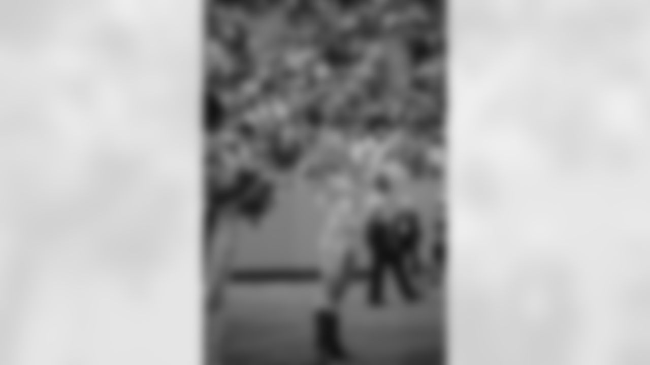 231105 WK 9 vs. Colts_Entertainment-360