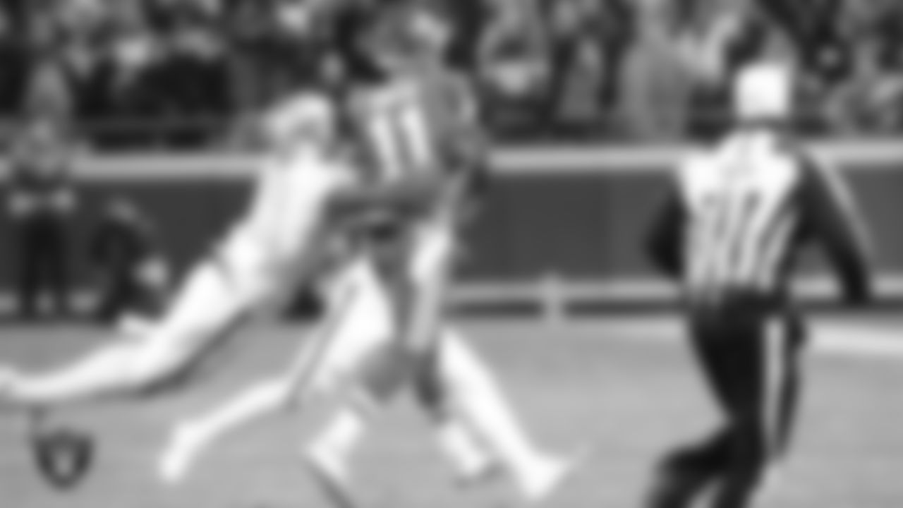 Oakland Raiders linebacker Bruce Irvin (51) during the regular reason away game against the Kansas City Chiefs at Arrowhead Stadium, Thursday, December 8, 2016, in Kansas City, Mo.