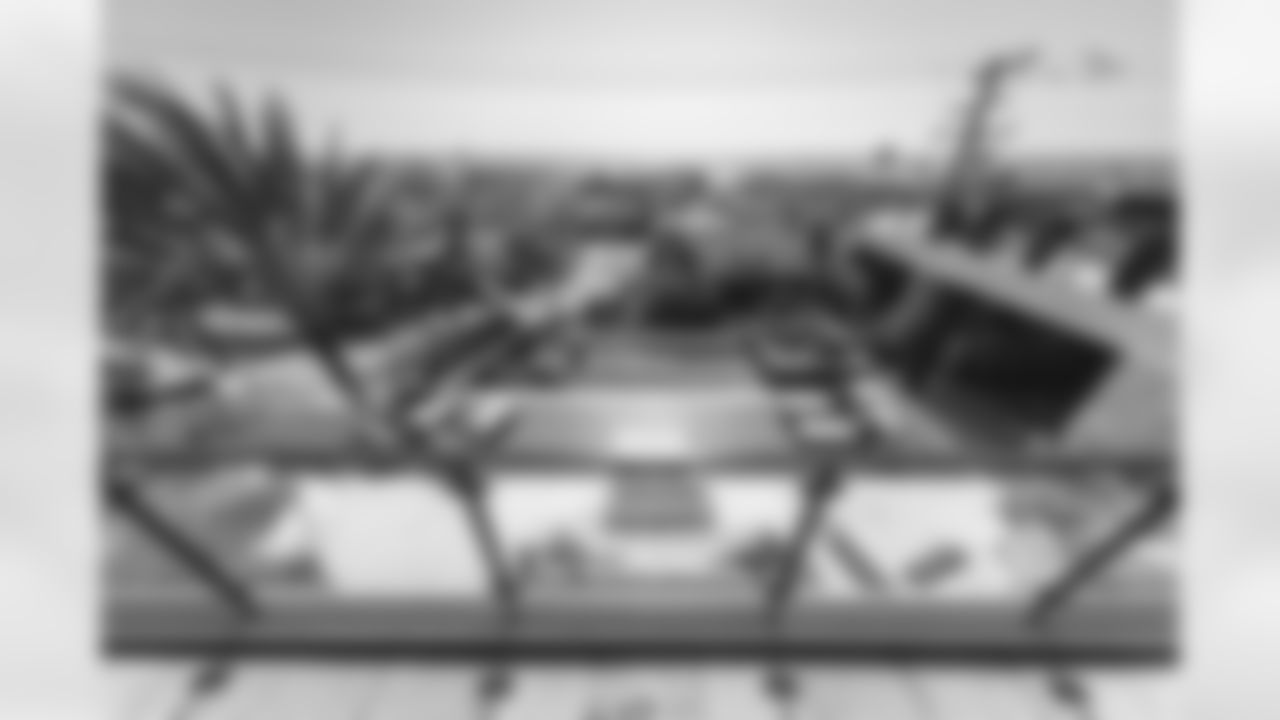 E_TOW25304