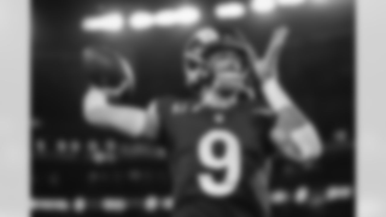 The Los Angeles Rams take on the Minnesota Vikings in the Wild Card round of the 2024 NFL post season.