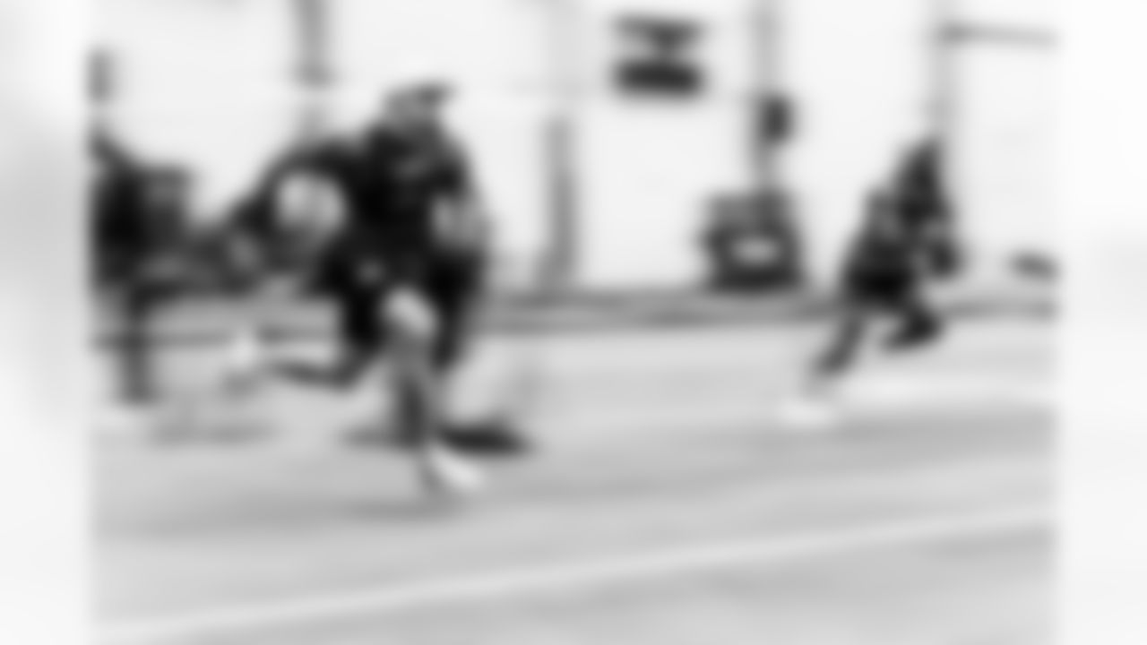 LB Jake Hummel