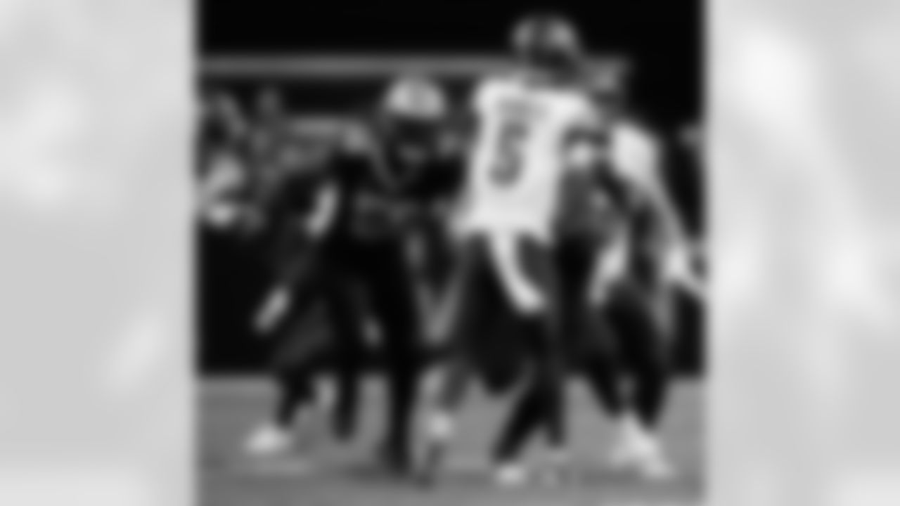 LB Demario Davis (56) in action during the New Orleans Saints game against the Washington Commanders for Week 15 of the 2024 NFL Season on Dec. 15, 2024 at Caesars Superdome.