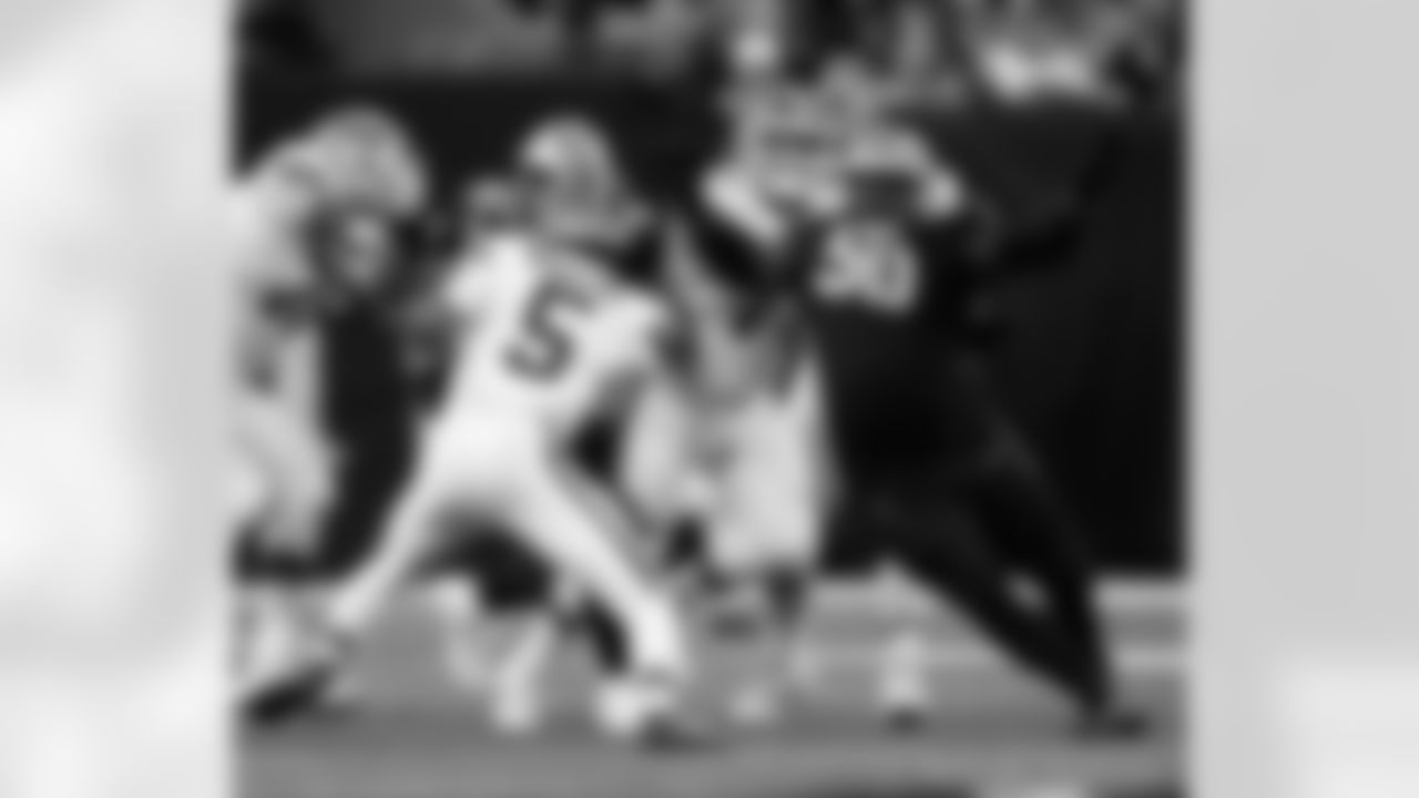 DT Khalen Saunders (50) and DE Carl Granderson (96) in action during the New Orleans Saints game against the Cleveland Browns for Week 11 of the 2024 NFL Season on Nov. 17, 2024 at Caesars Superdome.
