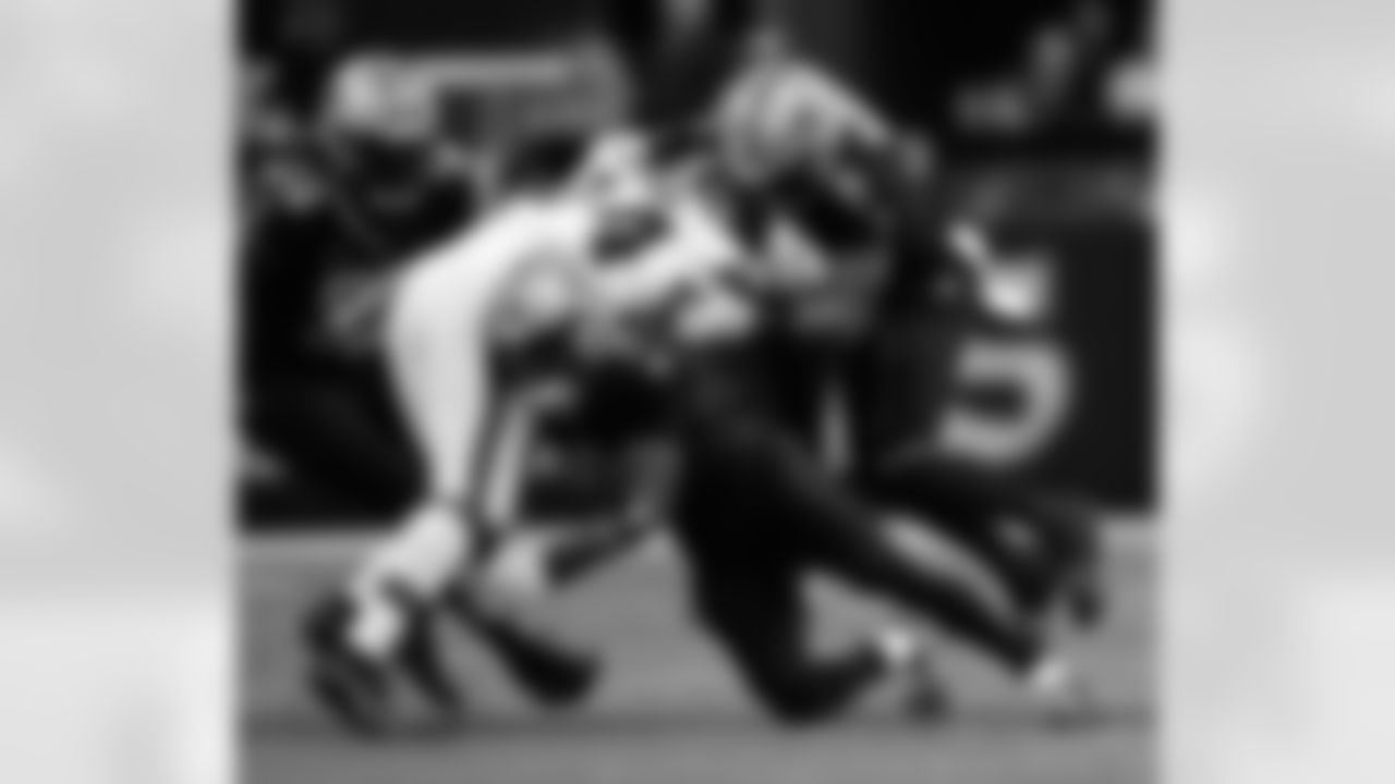 New Orleans Saints announced that they have re-signed with free agent defensive back Ugo Amadi on Monday, March 24, 2025. Check out Amadi in action with the New Orleans Saints during his NFL career.