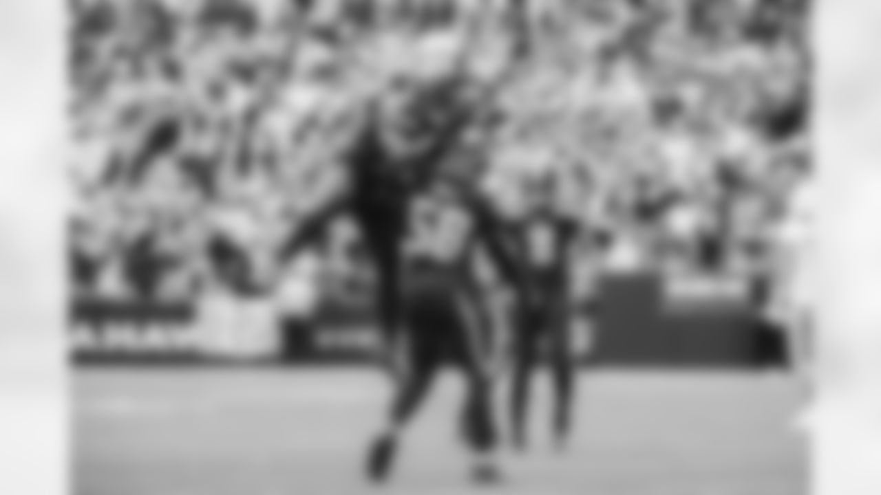 Seahawks linebacker Tyrel Dodson (0) and linebacker Derick Hall (58) in the Week 3 win over the Miami Dolphins on Sunday, September 22, 2024.