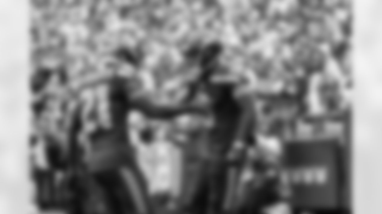 Seahawks cornerback Devon Witherspoon (21)