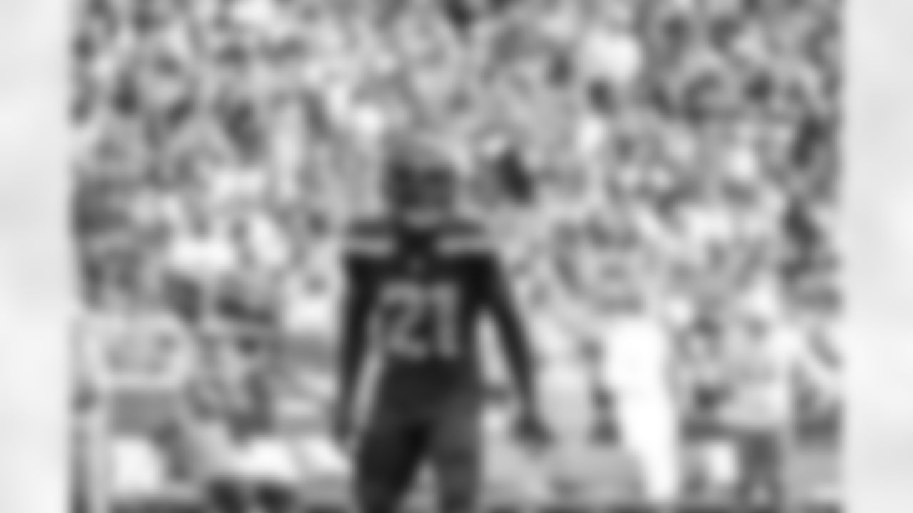 Seahawks cornerback Devon Witherspoon (21)