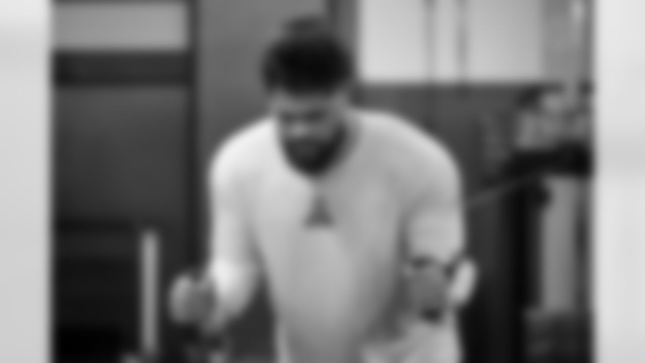 Pittsburgh Steelers offensive lineman Isaac Seumalo (73) during Phase Two of the voluntary offseason workout program on Tuesday, May 6, 2025 in Pittsburgh, PA. (Alysa Rubin / Pittsburgh Steelers)