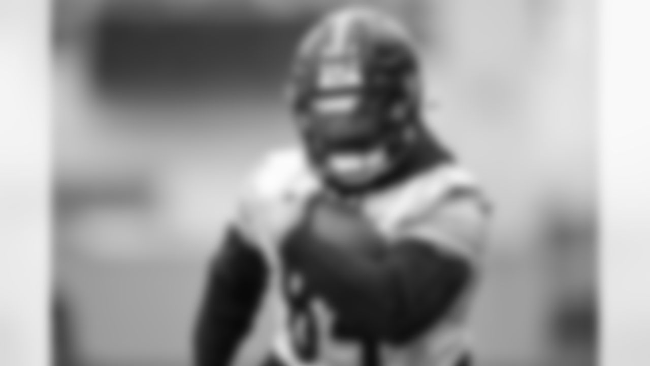 Pittsburgh Steelers running back/kick returner Cordarrelle Patterson (84) during practice at the UPMC Rooney Sports Complex preparing for a Week 18 matchup against the Cincinnati Bengals, Thursday, Jan. 2, 2025 in Pittsburgh, PA. (Alysa Rubin / Pittsburgh Steelers)